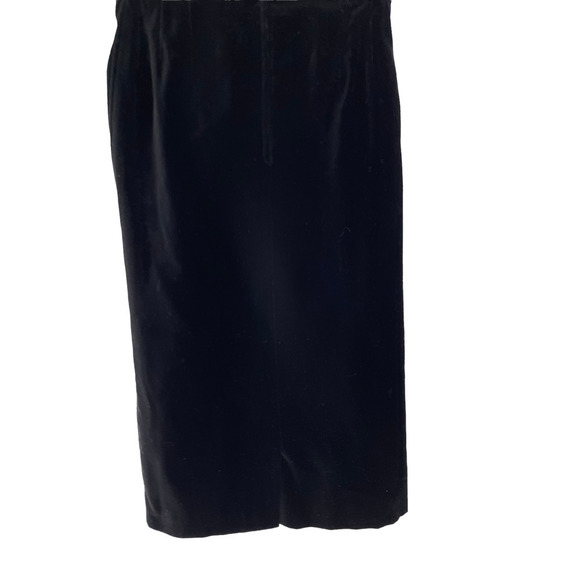 ESCADA BLACK VELVET PENCIL SKIRT SATIN PANELS ON SIDES - Picture 3 of 8